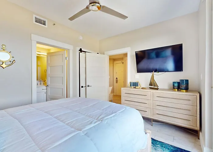 The Club 401c Beachfront In With Pools Tennis Gym *